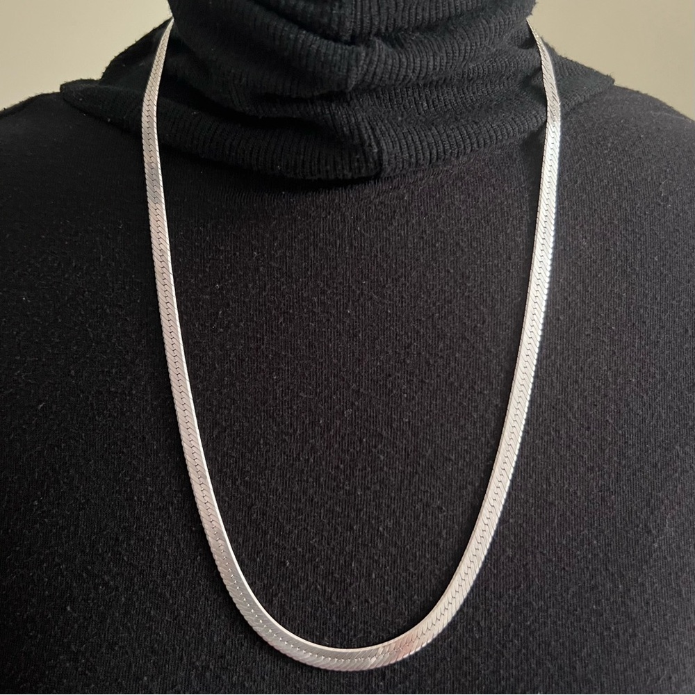 Vintage Italian Sterling Silver 925 5mm Flat Herringbone Necklace 24" & 21 grams